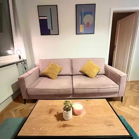 Apartament Klimatyczne Mieszkanie Blisko Centrum