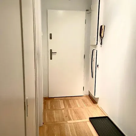 Klimatyczne Mieszkanie Blisko Centrum Apartament Warszawa